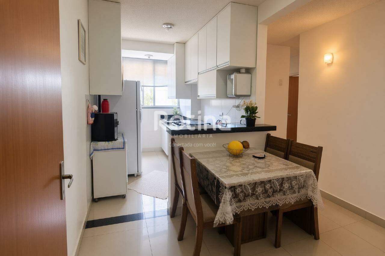 Apartamento à venda, 3 quartos em Uberlândia no bairro Mansour no valor de R$ 210.000,00 - Rotina Imobiliária: 