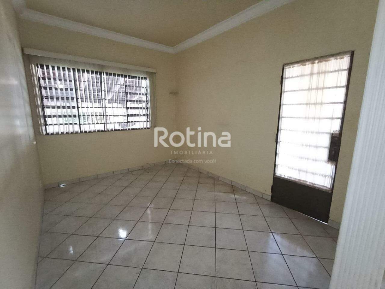 Casa à venda, 3 quartos em Uberlândia no bairro Lídice no valor de R$ 700.000,00 - Rotina Imobiliária: 