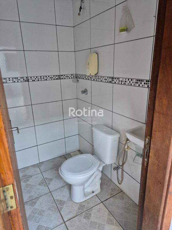 Casa à venda, 4 quartos em Uberlândia no bairro Jardim das Palmeiras no valor de R$ 450.000,00 - Rotina Imobiliária: 