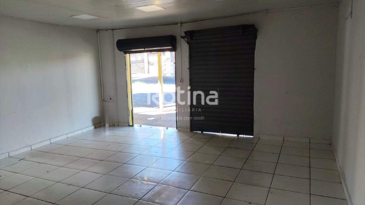 Comercial para alugar, em Uberlândia no bairro Mansour no valor de R$ 1.000,00 - Rotina Imobiliária: 