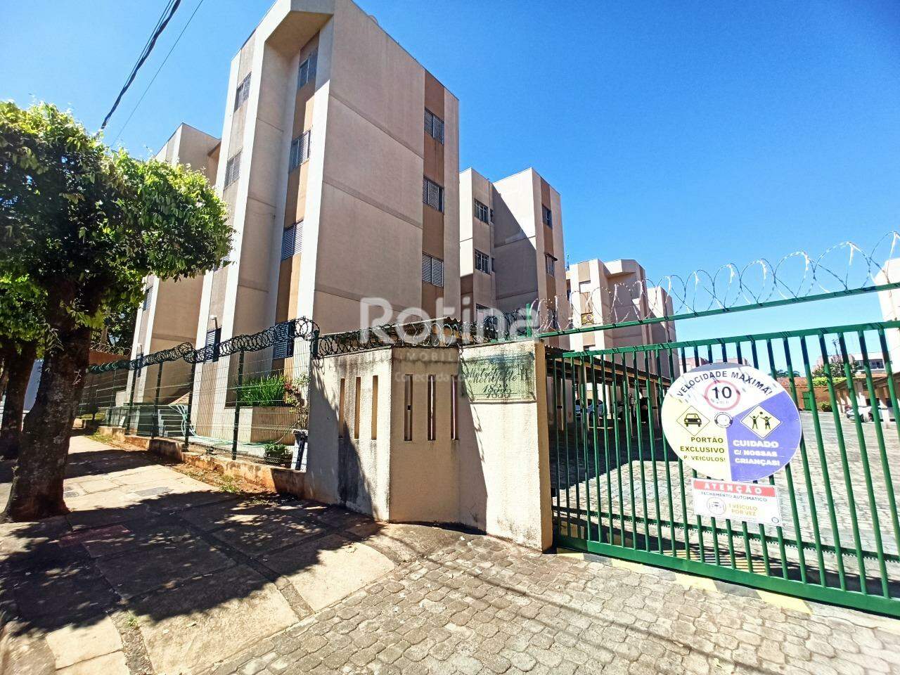 Apartamento para alugar, 3 quartos em Uberlândia no bairro Santa Mônica no valor de R$ 1.500,00 - Rotina Imobiliária: 