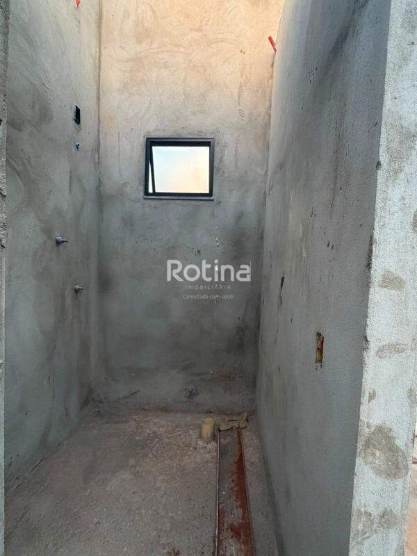 Loja para alugar, em Uberlândia no bairro Patrimônio no valor de R$ 2.500,00 - Rotina Imobiliária: 