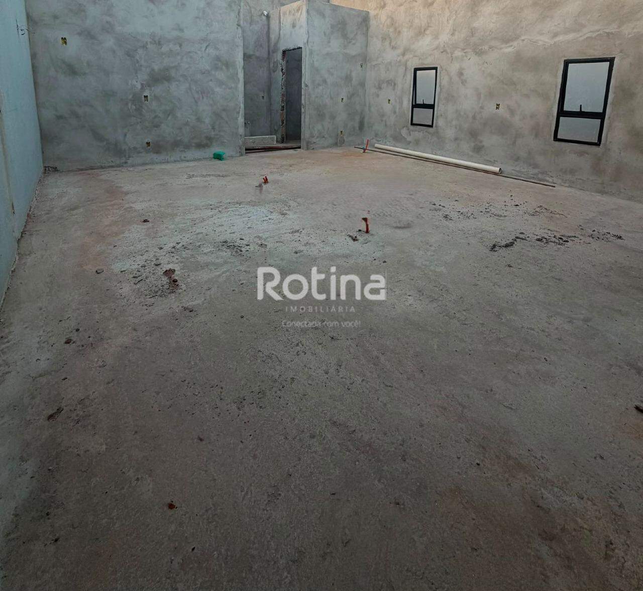 Loja para alugar, em Uberlândia no bairro Patrimônio no valor de R$ 2.500,00 - Rotina Imobiliária: 