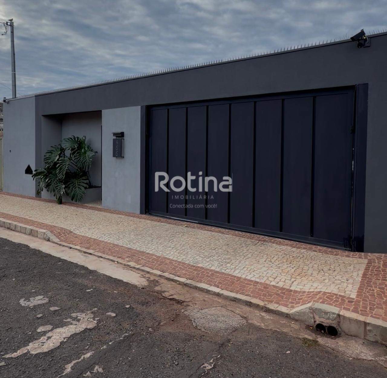 Loja para alugar, em Uberlândia no bairro Patrimônio no valor de R$ 2.500,00 - Rotina Imobiliária: 