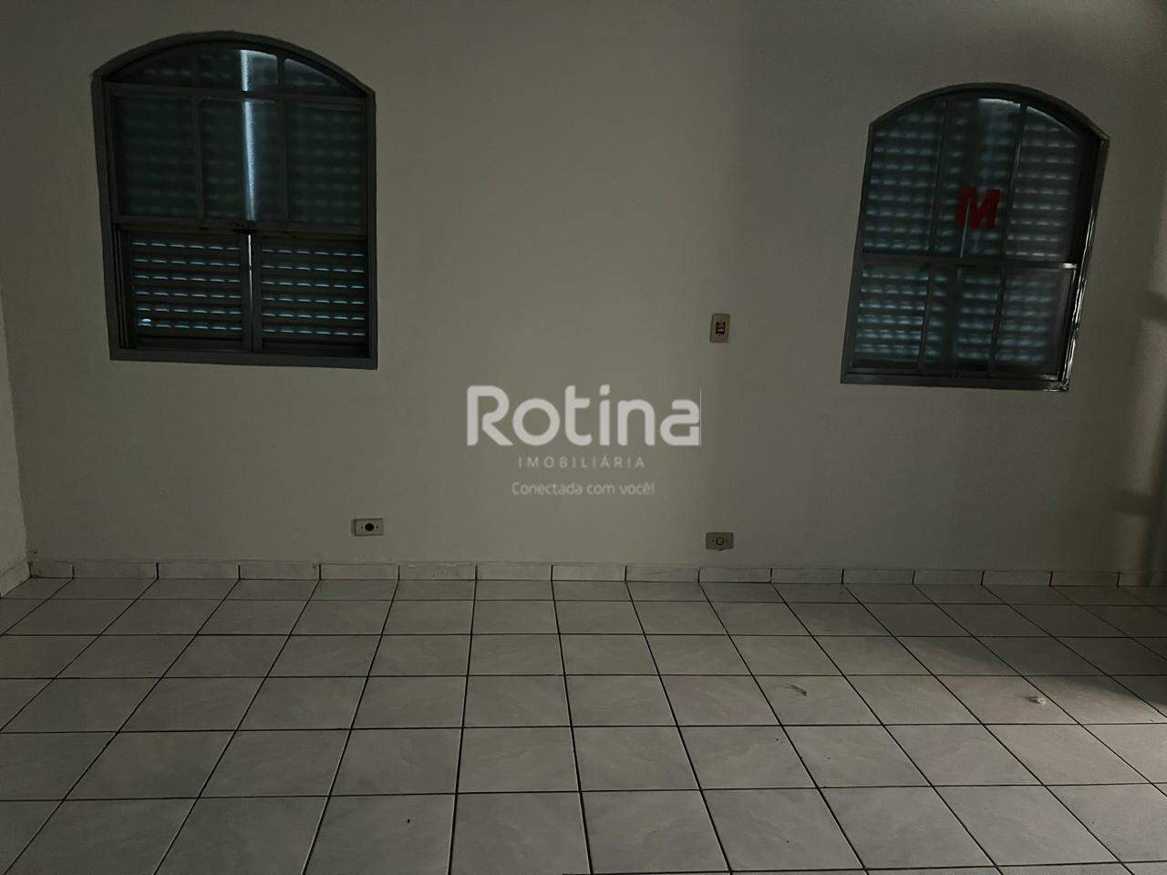 Casa à venda, 3 quartos em Uberlândia no bairro Nossa Senhora das Graças no valor de R$ 400.000,00 - Rotina Imobiliária: 
