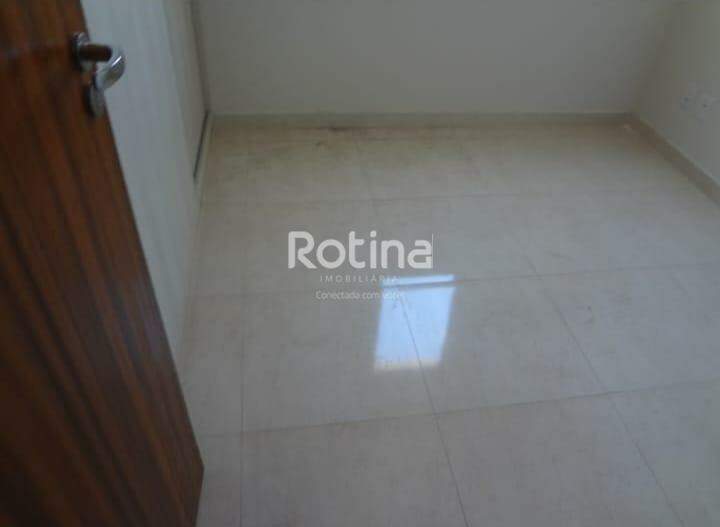 Apartamento à venda, 3 quartos em Uberlândia no bairro Bosque dos Buritis no valor de R$ 320.000,00 - Rotina Imobiliária: 