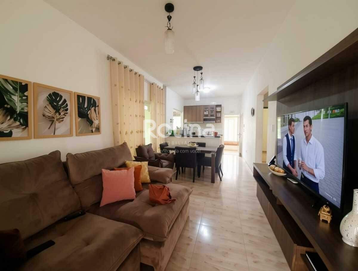 Casa à venda, 3 quartos em Uberlândia no bairro Shopping Park no valor de R$ 550.000,00 - Rotina Imobiliária: 
