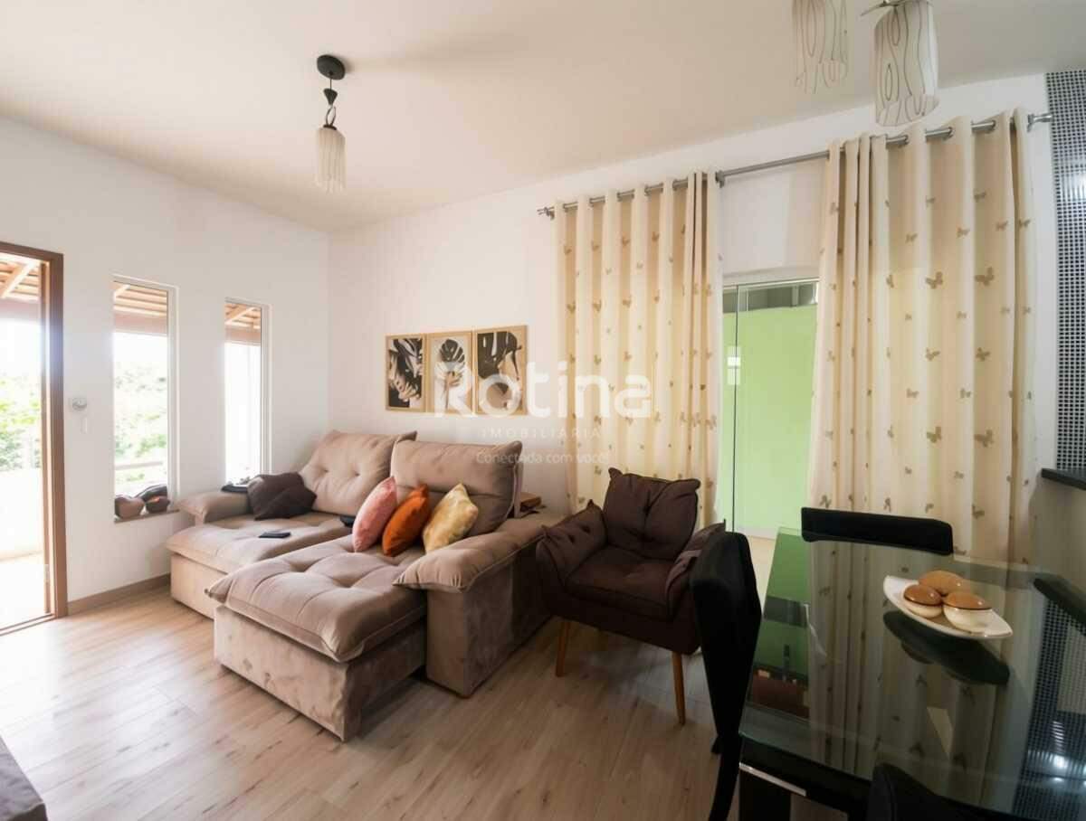 Casa à venda, 3 quartos em Uberlândia no bairro Shopping Park no valor de R$ 550.000,00 - Rotina Imobiliária: 