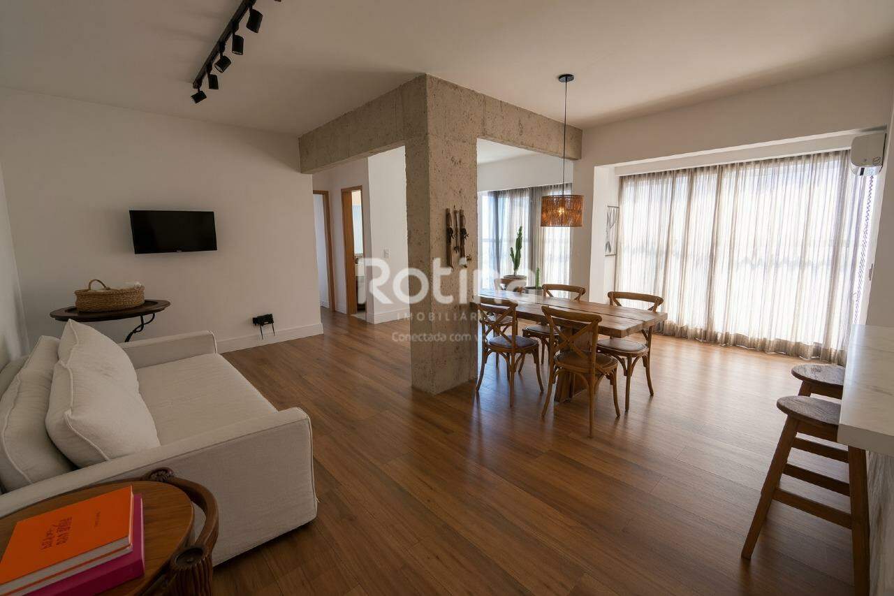 Casa Condomínio Fechado à venda, 3 quartos em Uberlândia no bairro Aclimação no valor de R$ 2.150.000,00 - Rotina Imobiliária: 