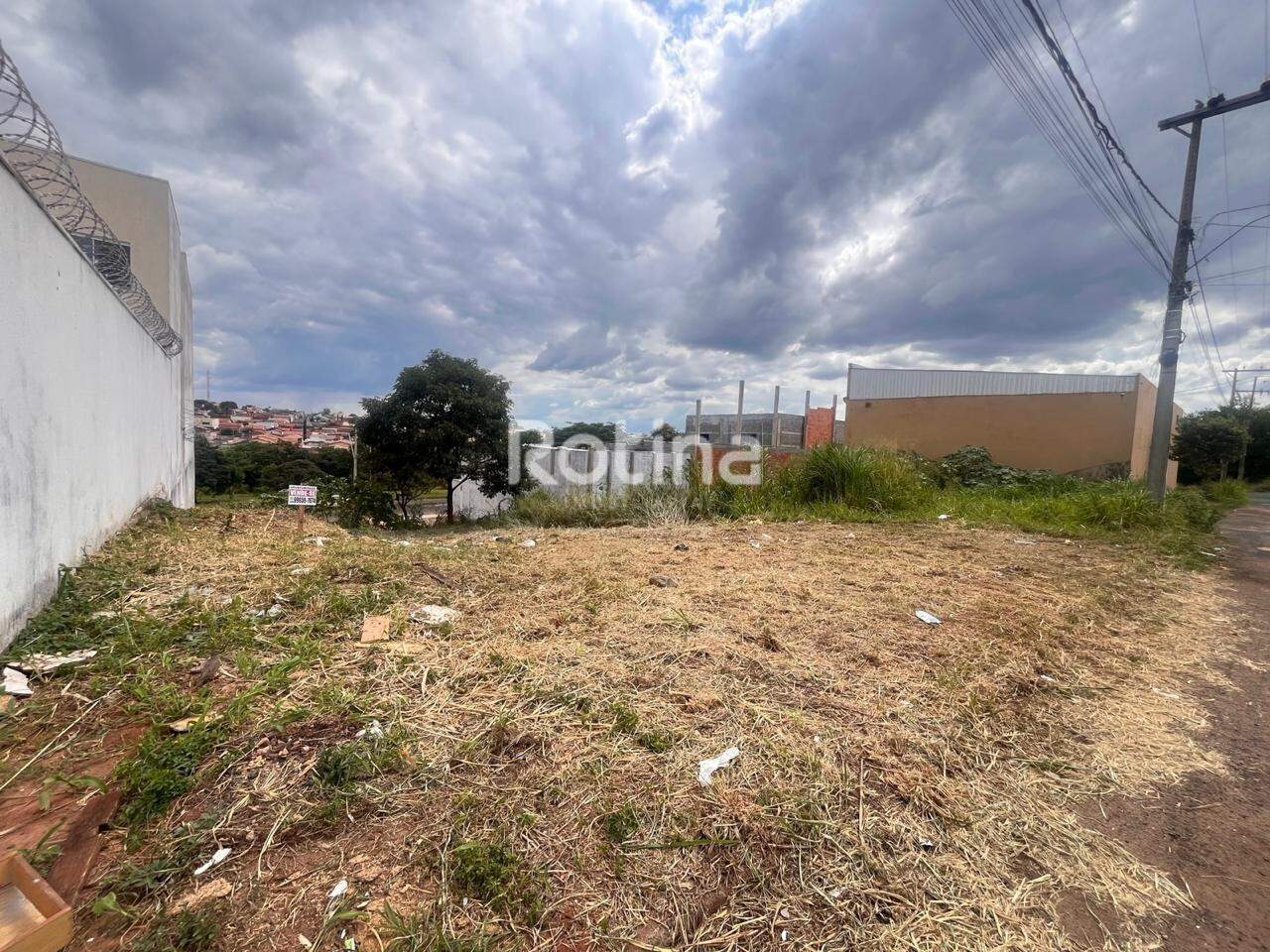 Terreno à venda, em Uberlândia no bairro Santa Rosa no valor de R$ 150.000,00 - Rotina Imobiliária: 
