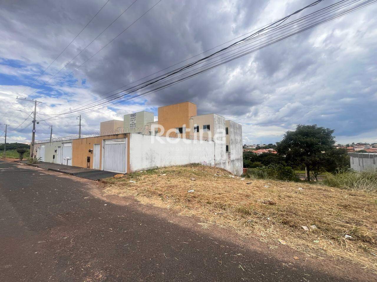 Terreno à venda, em Uberlândia no bairro Santa Rosa no valor de R$ 150.000,00 - Rotina Imobiliária: 