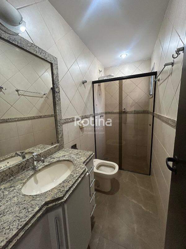Apartamento à venda, 3 quartos em Uberlândia no bairro Santa Mônica no valor de R$ 450.000,00 - Rotina Imobiliária: 