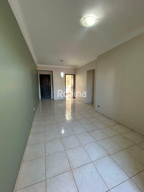 Apartamento à venda, 3 quartos em Uberlândia no bairro Santa Mônica no valor de R$ 450.000,00 - Rotina Imobiliária: 