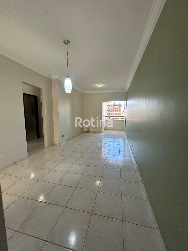 Apartamento à venda, 3 quartos em Uberlândia no bairro Santa Mônica no valor de R$ 450.000,00 - Rotina Imobiliária: 