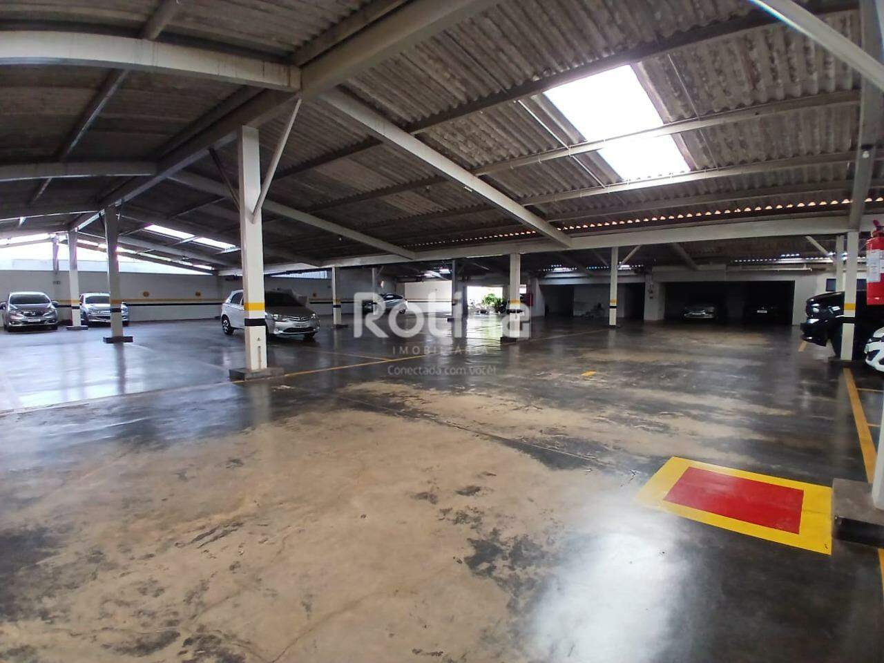 Apartamento para alugar, 2 quartos em Uberlândia no bairro Fundinho no valor de R$ 2.200,00 - Rotina Imobiliária: 