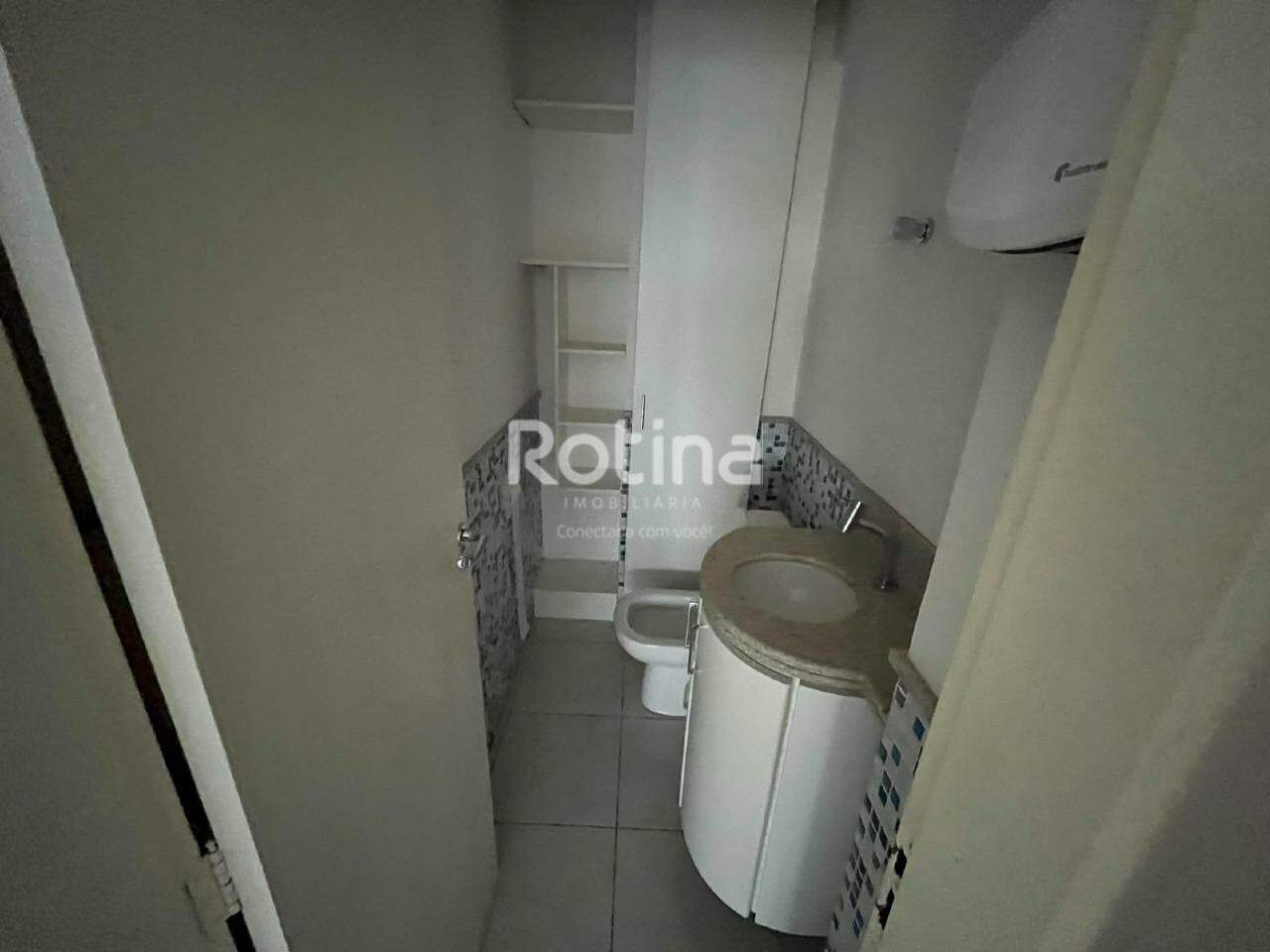 Sala para alugar, em Uberlândia no bairro Centro no valor de R$ 780,00 - Rotina Imobiliária: 