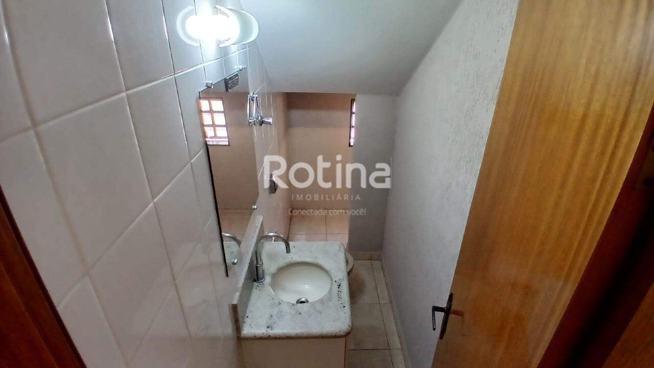 Casa para alugar, 4 quartos em Uberlândia no bairro Brasil no valor de R$ 6.000,00 - Rotina Imobiliária: 