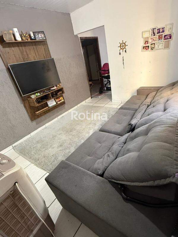 Casa à venda, 3 quartos em Uberlândia no bairro Luizote de Freitas no valor de R$ 345.000,00 - Rotina Imobiliária: 
