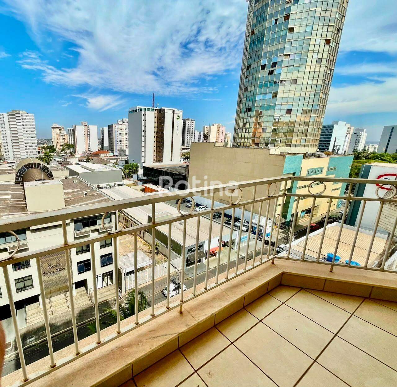 Apartamento à venda, 2 quartos em Uberlândia no bairro Centro no valor de R$ 350.000,00 - Rotina Imobiliária: 