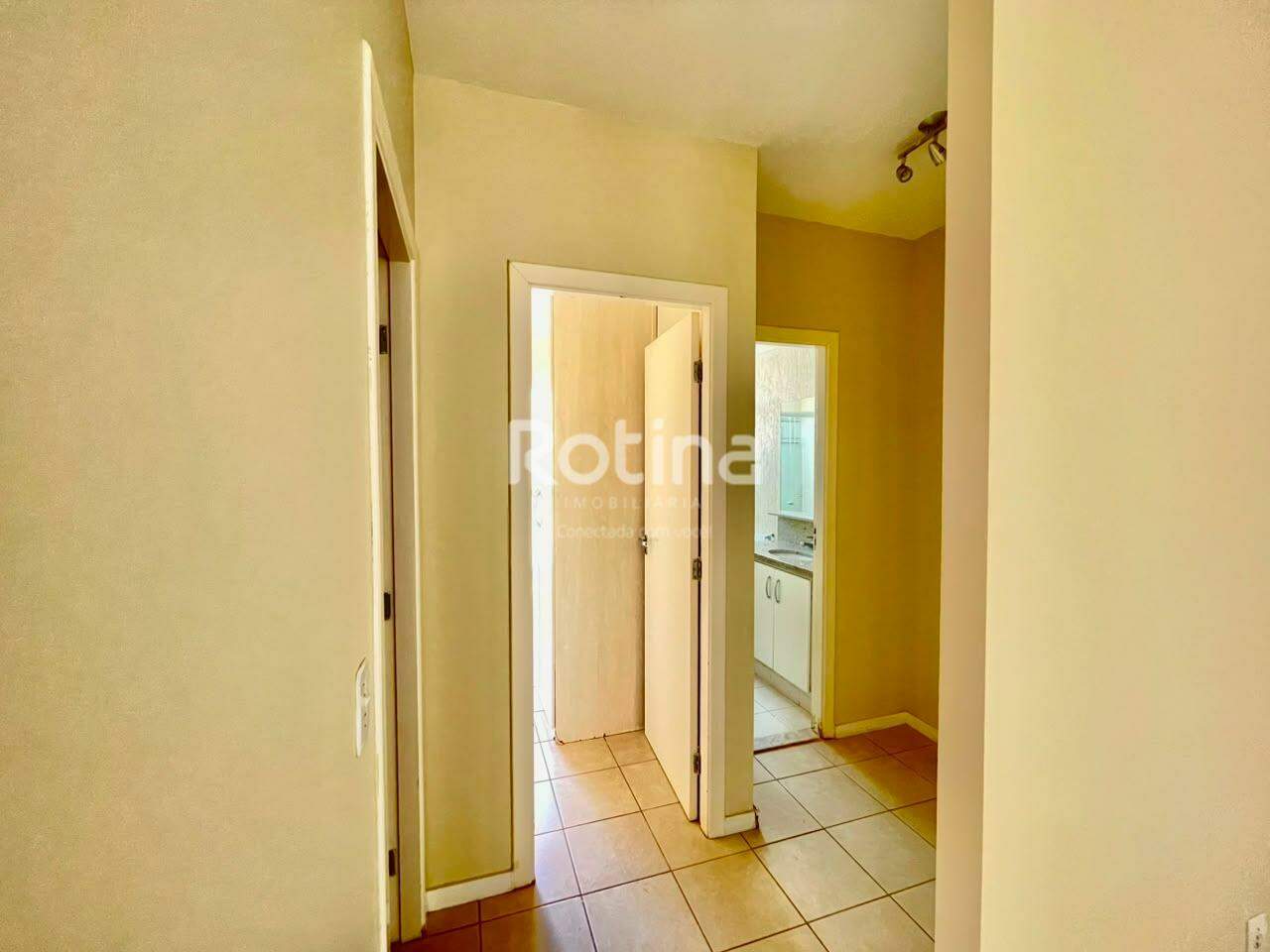 Apartamento à venda, 2 quartos em Uberlândia no bairro Centro no valor de R$ 350.000,00 - Rotina Imobiliária: 