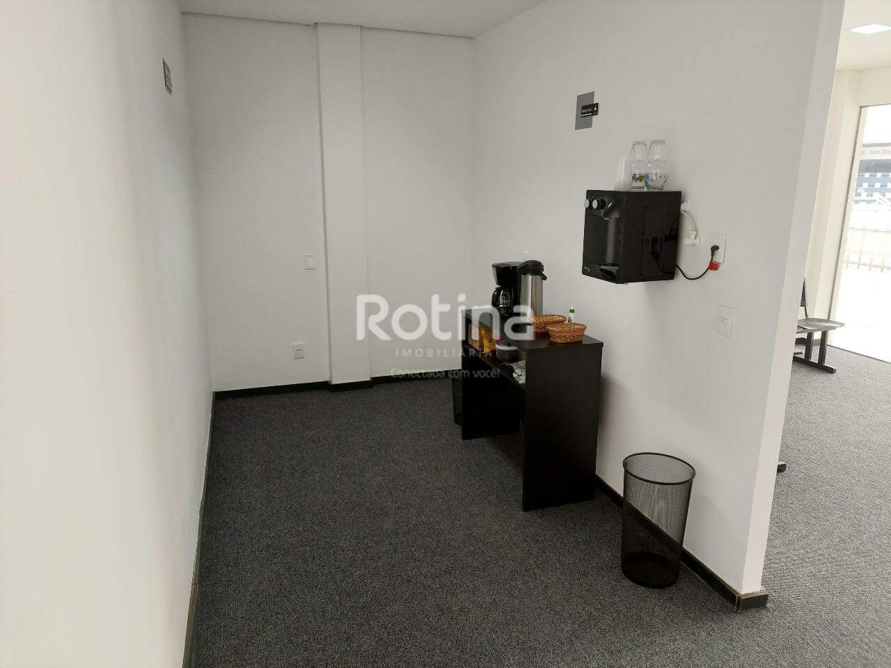 Sala à venda, em Uberlândia no bairro Santa Mônica no valor de R$ 530.000,00 - Rotina Imobiliária: 