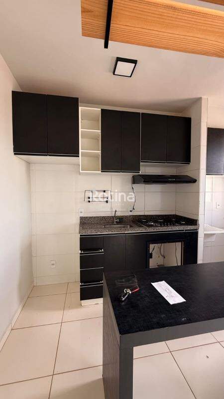 Apartamento para alugar, 2 quartos em Uberlândia no bairro Laranjeiras no valor de R$ 1.468,00 - Rotina Imobiliária: 