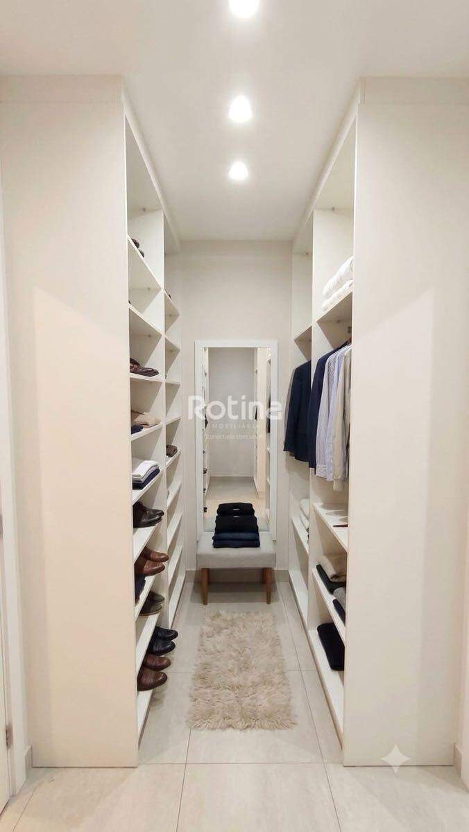 Casa à venda, 3 quartos em Uberlândia no bairro Loteamento Portal do Vale II no valor de R$ 740.000,00 - Rotina Imobiliária: 