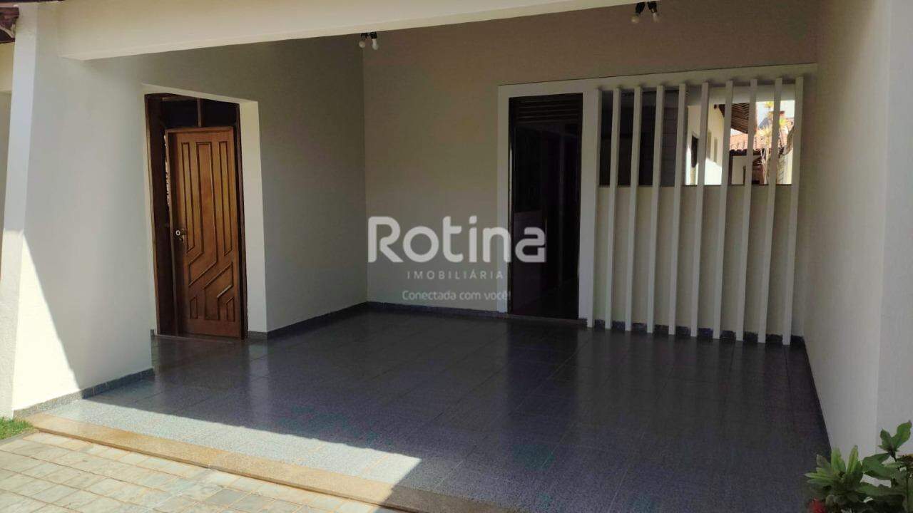 Casa para alugar, 3 quartos em Uberlândia no bairro Santa Mônica no valor de R$ 5.200,00 - Rotina Imobiliária: 