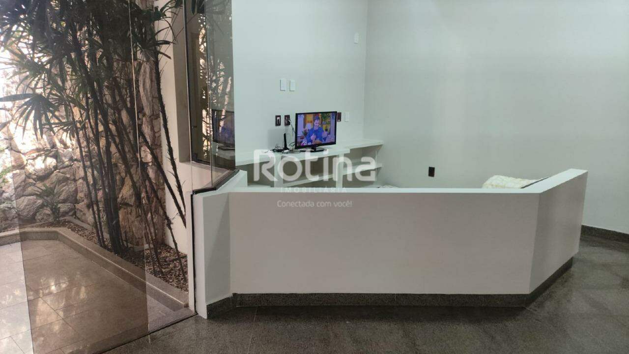 Casa para alugar, 3 quartos em Uberlândia no bairro Santa Mônica no valor de R$ 5.200,00 - Rotina Imobiliária: 