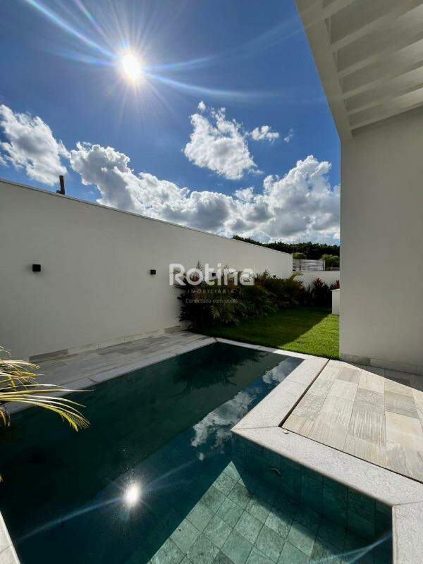 Casa Condomínio Fechado à venda, 3 quartos em Uberlândia no bairro Granja Marileusa no valor de R$ 2.690.000,00 - Rotina Imobiliária: 