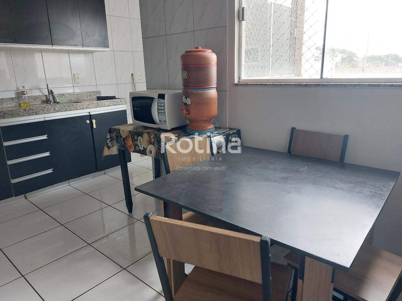 Apartamento para alugar, 2 quartos em Uberlândia no bairro Santa Mônica no valor de R$ 1.700,00 - Rotina Imobiliária: 