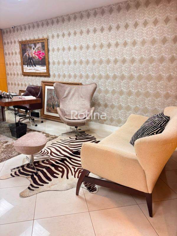 Sala à venda, em Uberlândia no bairro Centro no valor de R$ 460.000,00 - Rotina Imobiliária: 