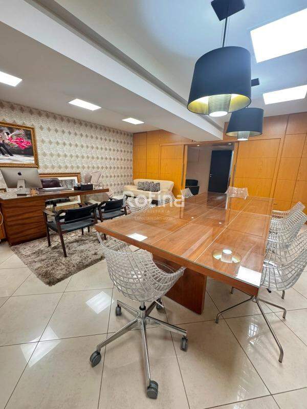 Sala à venda, em Uberlândia no bairro Centro no valor de R$ 460.000,00 - Rotina Imobiliária: 