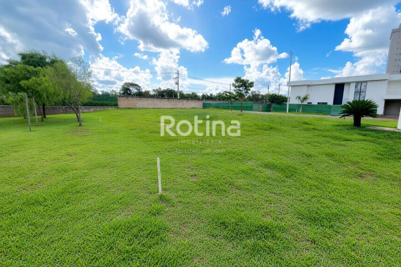 Terreno à venda, em Uberlândia no bairro Laranjeiras no valor de R$ 600.000,00 - Rotina Imobiliária: 