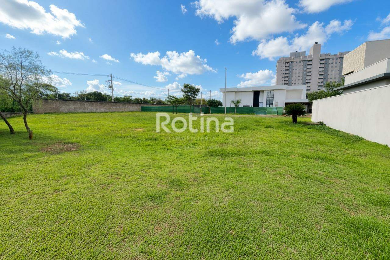 Terreno à venda, em Uberlândia no bairro Laranjeiras no valor de R$ 600.000,00 - Rotina Imobiliária: 