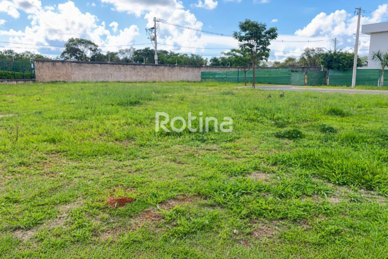 Terreno à venda, em Uberlândia no bairro Laranjeiras no valor de R$ 600.000,00 - Rotina Imobiliária: 