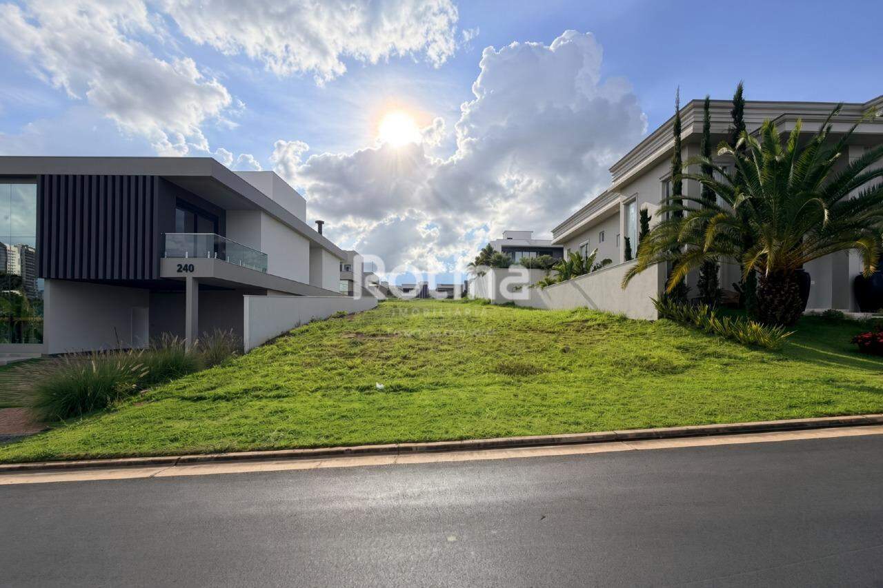 Terreno à venda, em Uberlândia no bairro Granja Marileusa no valor de R$ 670.000,00 - Rotina Imobiliária: 