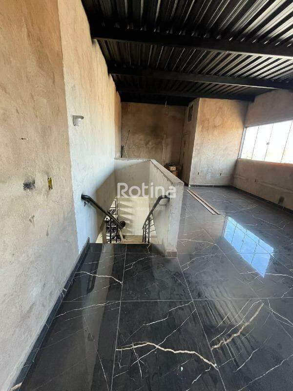 Galpão à venda, em Uberlândia no bairro Loteamento Portal do Vale II no valor de R$ 525.000,00 - Rotina Imobiliária: 