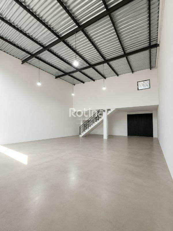 Galpão à venda, em Uberlândia no bairro Loteamento Portal do Vale II no valor de R$ 525.000,00 - Rotina Imobiliária: 