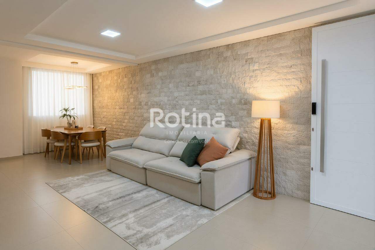 Casa à venda, 3 quartos em Uberlândia no bairro Grand Ville no valor de R$ 830.000,00 - Rotina Imobiliária: 