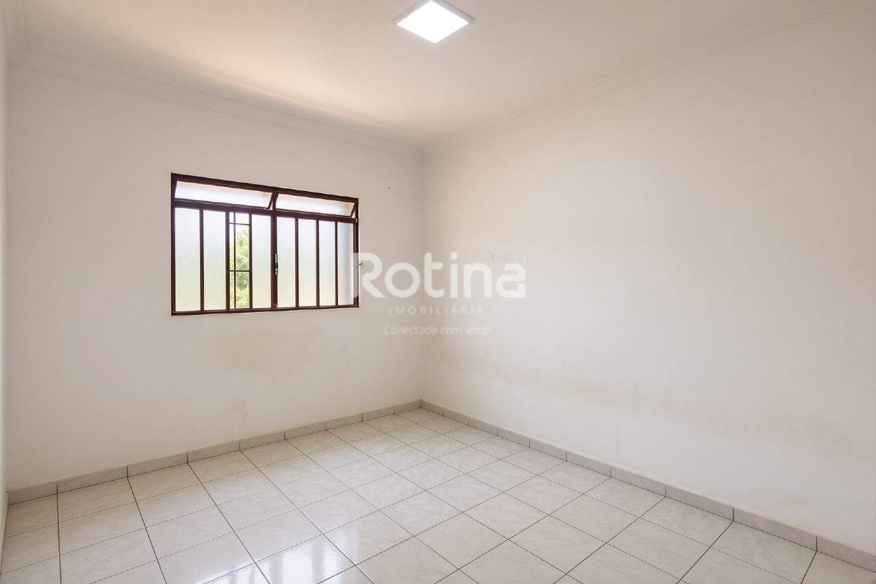 Casa à venda, 4 quartos em Uberlândia no bairro Carajás no valor de R$ 365.000,00 - Rotina Imobiliária: 