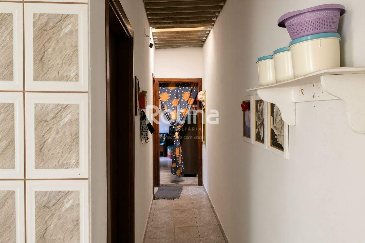 Casa à venda, 4 quartos em Uberlândia no bairro Luizote de Freitas no valor de R$ 250.000,00 - Rotina Imobiliária: 