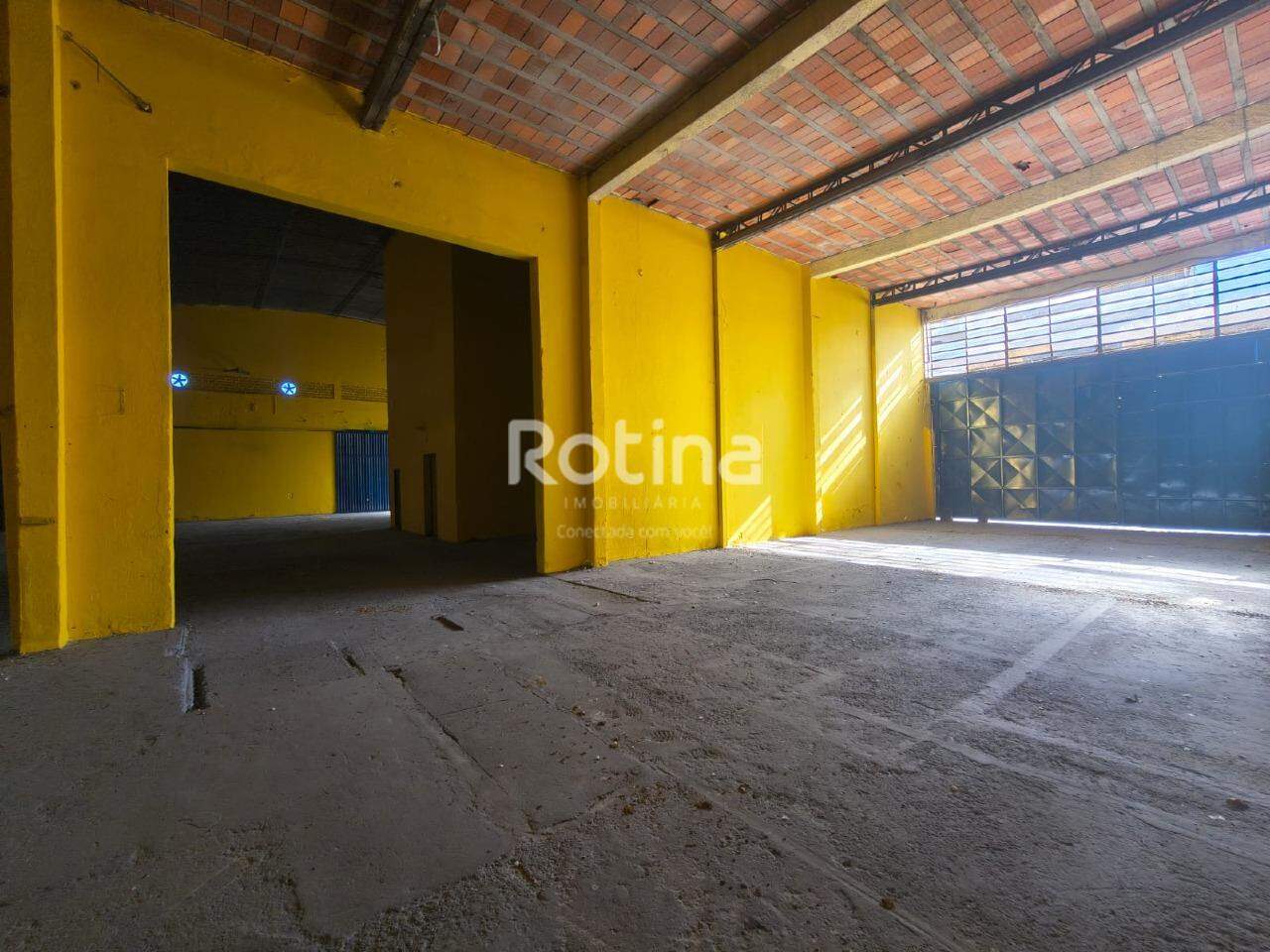 Galpão para alugar, em Uberlândia no bairro Custódio Pereira no valor de R$ 40.000,00 - Rotina Imobiliária: 