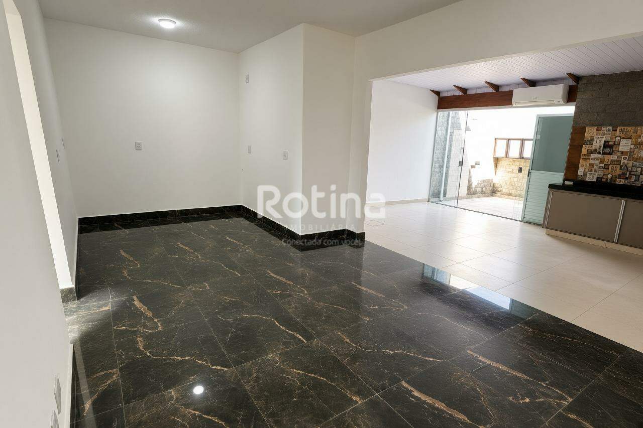 Casa Condomínio Fechado à venda, 3 quartos em Uberlândia no bairro Aclimação no valor de R$ 445.000,00 - Rotina Imobiliária: 