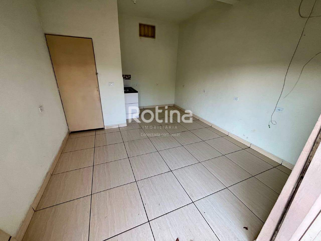 Loja para alugar, em Uberlândia no bairro Pacaembu no valor de R$ 600,00 - Rotina Imobiliária: 