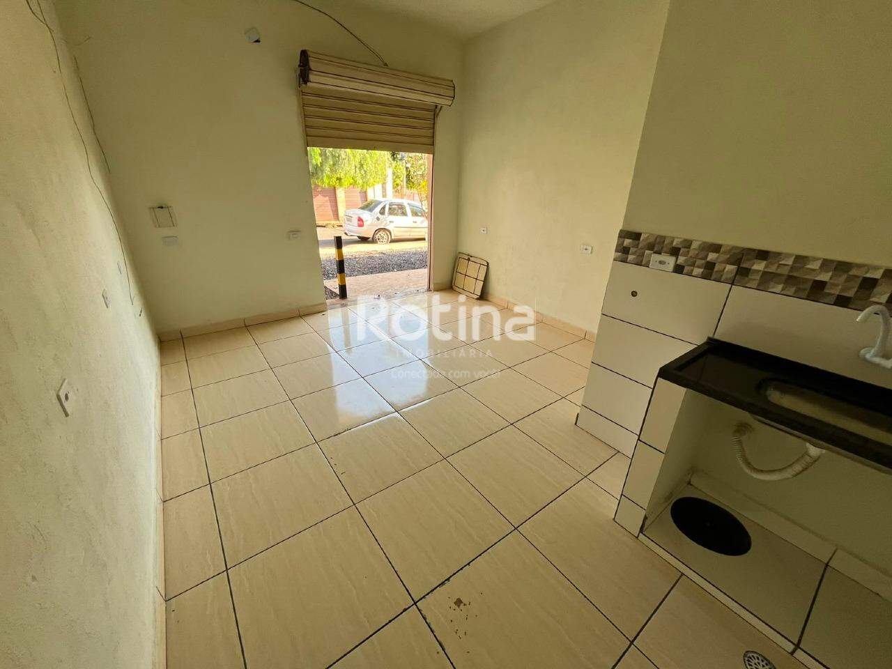 Loja para alugar, em Uberlândia no bairro Pacaembu no valor de R$ 600,00 - Rotina Imobiliária: 
