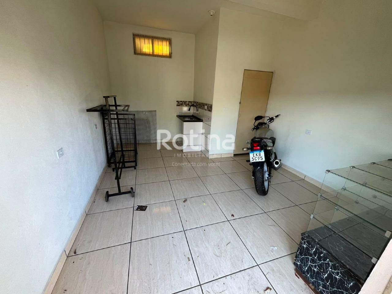 Loja para alugar, em Uberlândia no bairro Pacaembu no valor de R$ 600,00 - Rotina Imobiliária: 