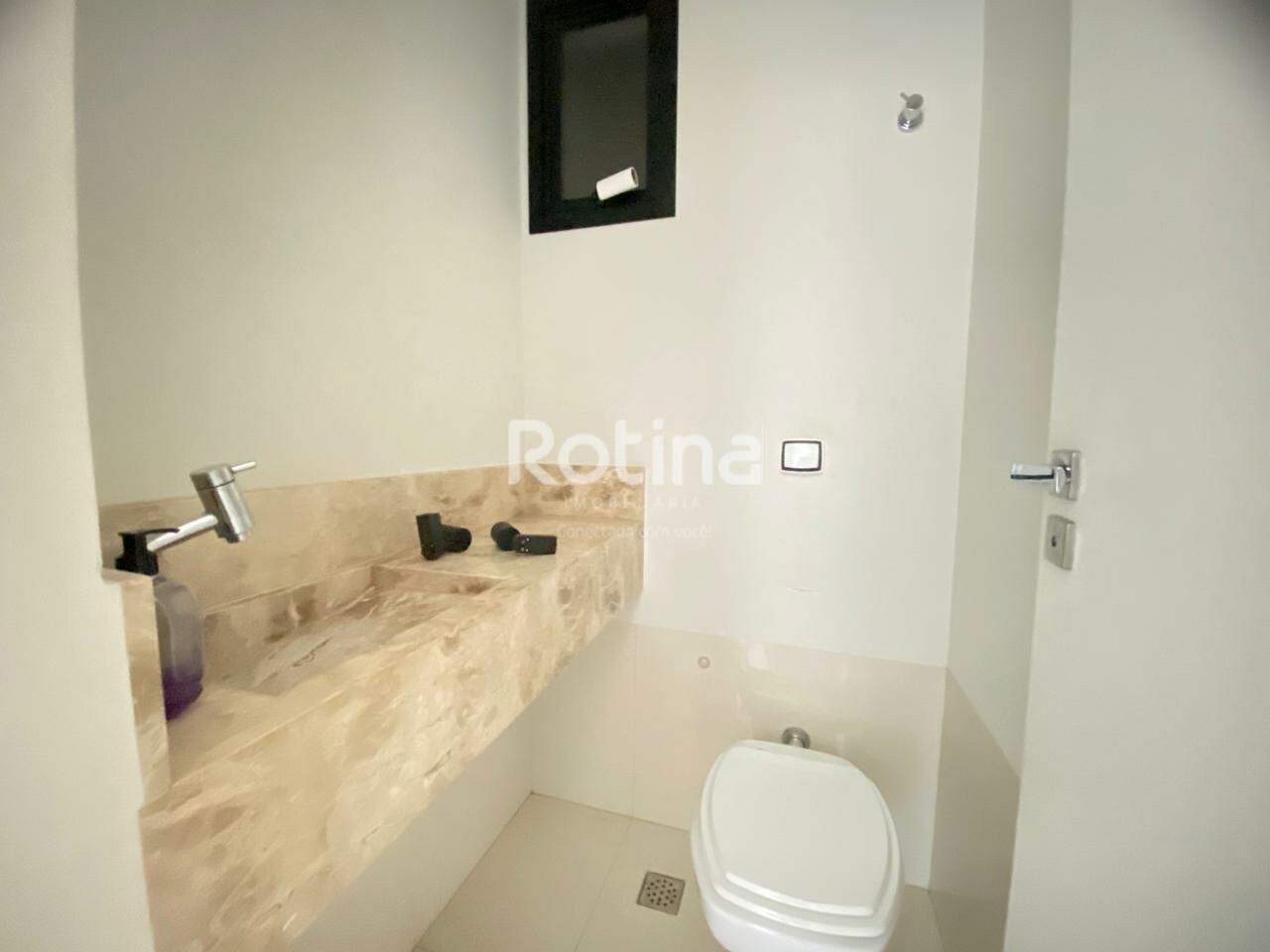 Apartamento à venda, 3 quartos em Uberlândia no bairro Santa Mônica no valor de R$ 850.000,00 - Rotina Imobiliária: 
