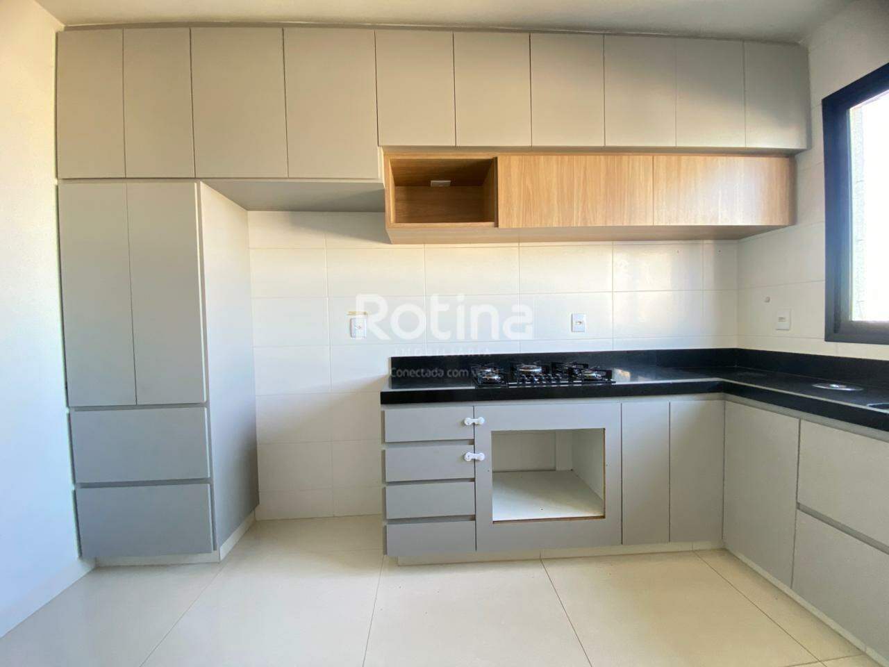 Apartamento à venda, 3 quartos em Uberlândia no bairro Santa Mônica no valor de R$ 850.000,00 - Rotina Imobiliária: 