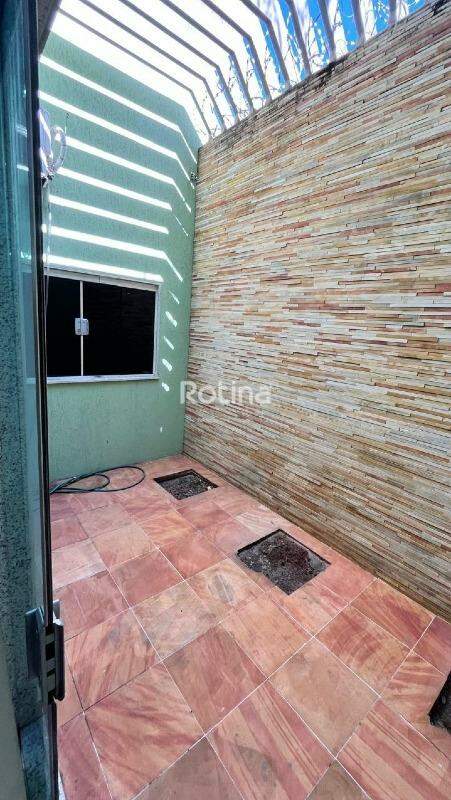 Casa para alugar, 4 quartos em Uberlândia no bairro Alto Umuarama no valor de R$ 4.800,00 - Rotina Imobiliária: 